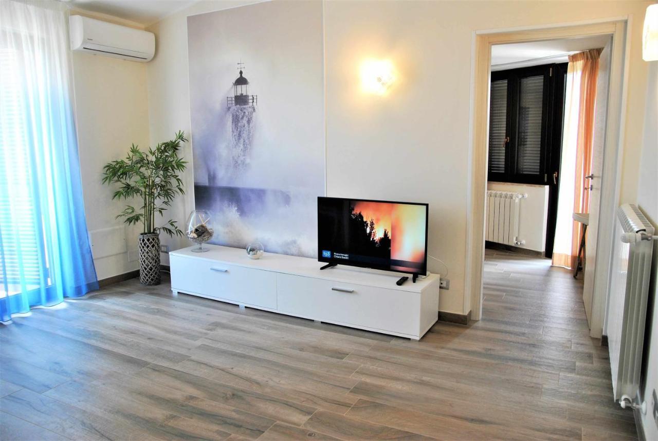 Casa Dinky Attico Con Terrazza Vista Mare Apartment Formia Ngoại thất bức ảnh